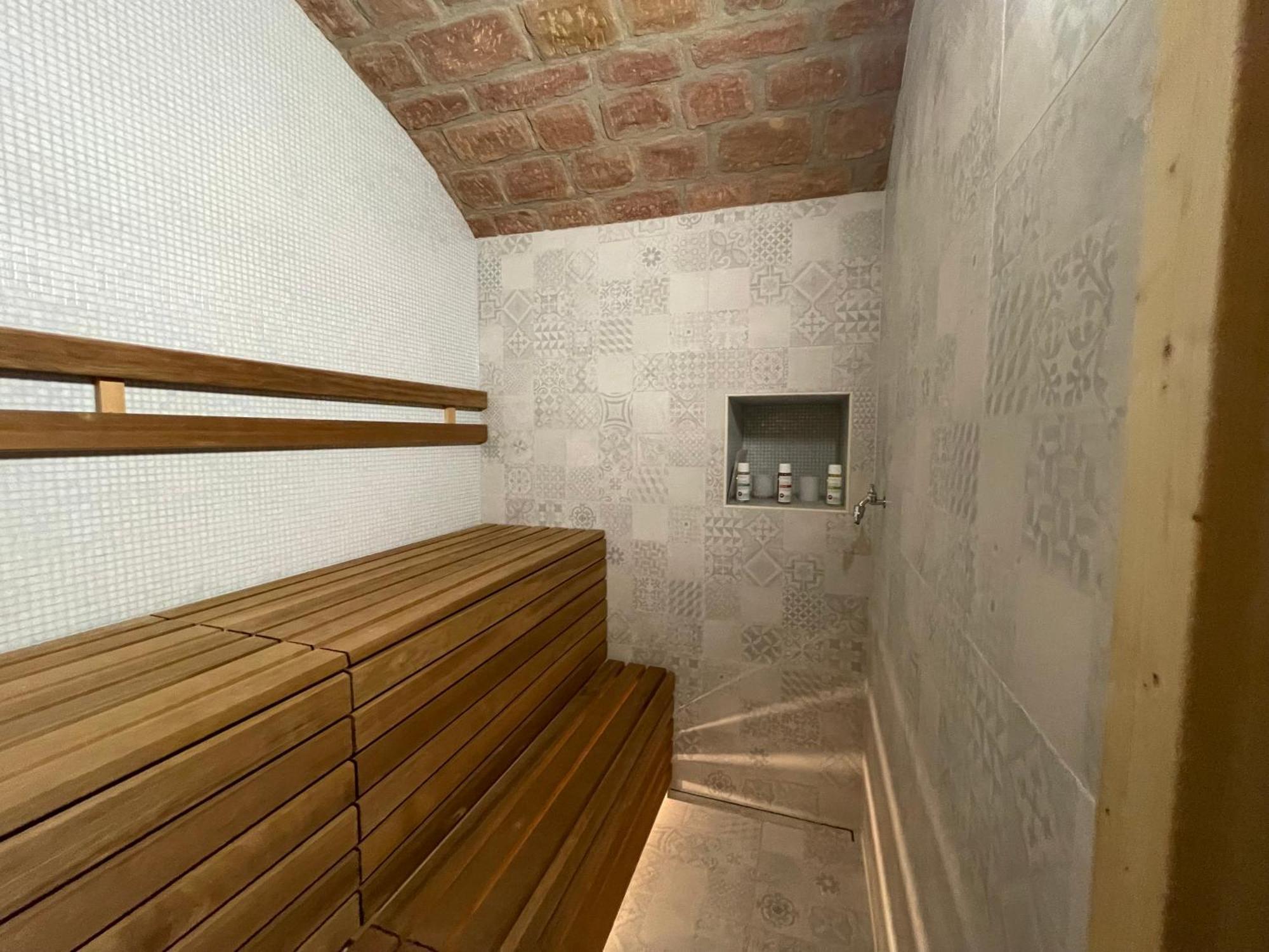 Luxurioese Ferienwohnung Mit Wellness Oase Saarburg Exterior foto