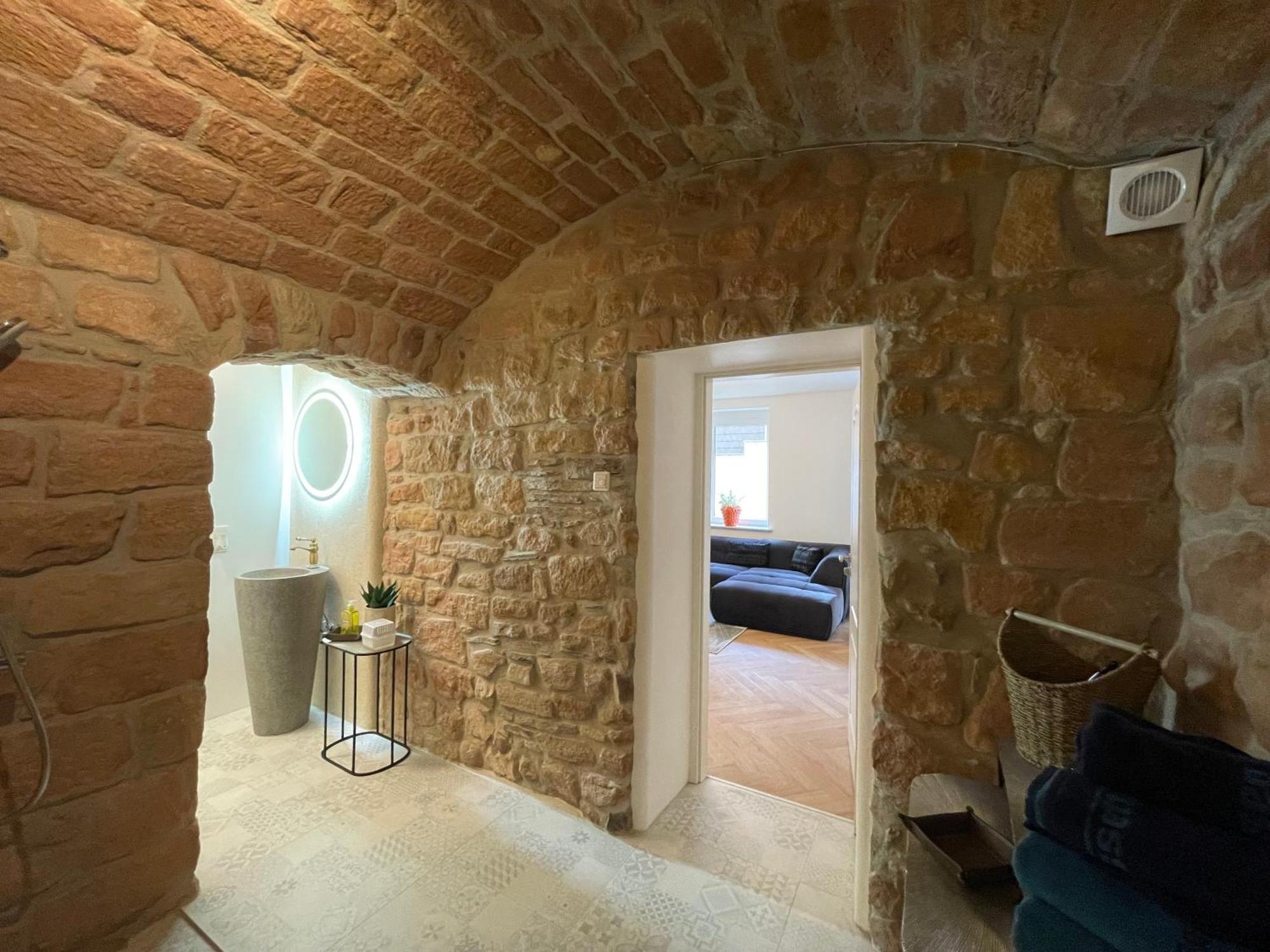 Luxurioese Ferienwohnung Mit Wellness Oase Saarburg Exterior foto