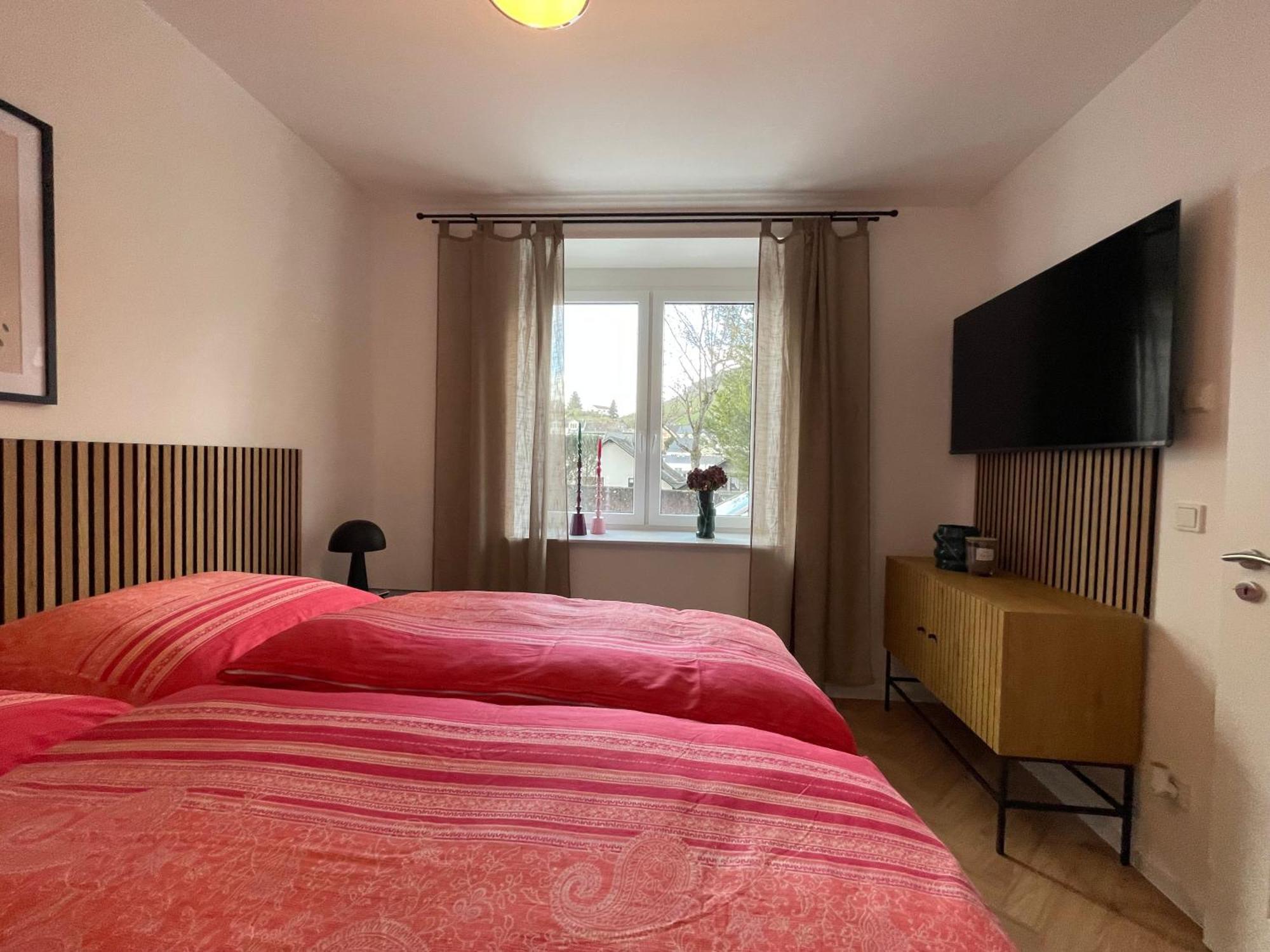 Luxurioese Ferienwohnung Mit Wellness Oase Saarburg Exterior foto