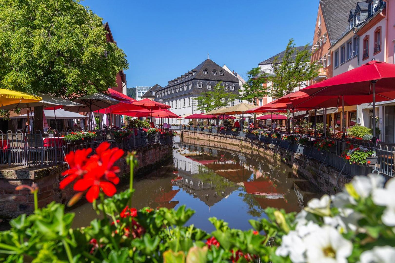 Luxurioese Ferienwohnung Mit Wellness Oase Saarburg Exterior foto